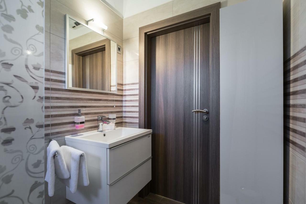 Modern And Spacious Apartment Bibinje Exteriör bild